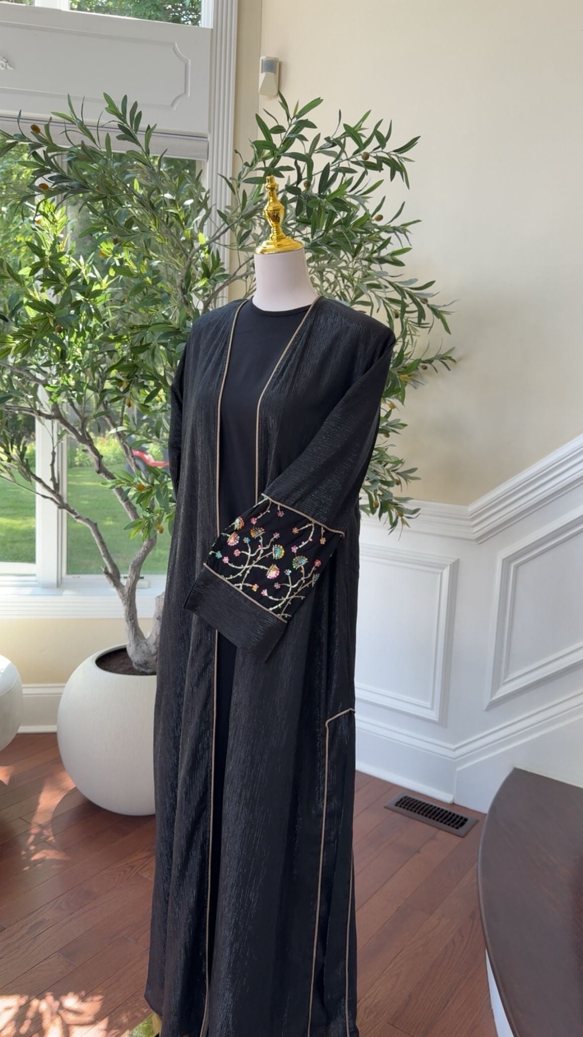 Midnight Bloom Abaya – Elegant with Embroidered Charm