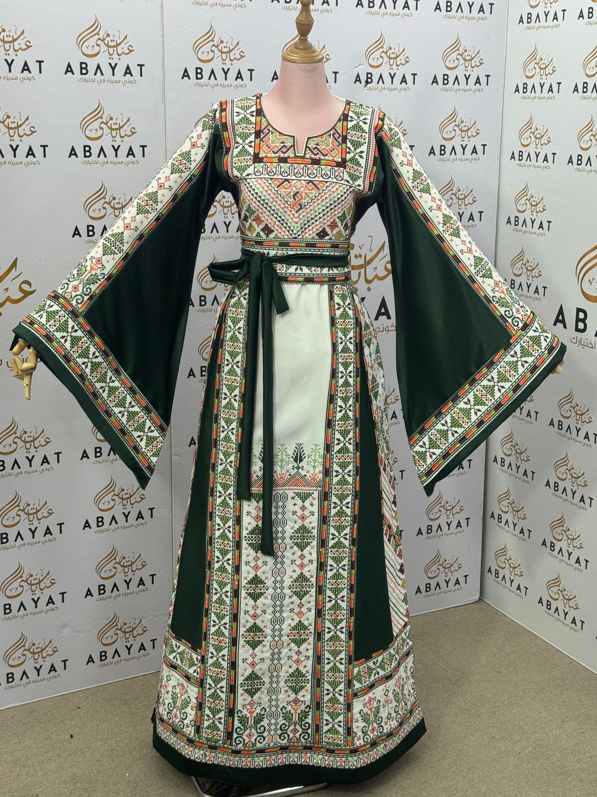 Emerald Green Palestinian Thobe – Mixed Fabric with Traditional Tatreez