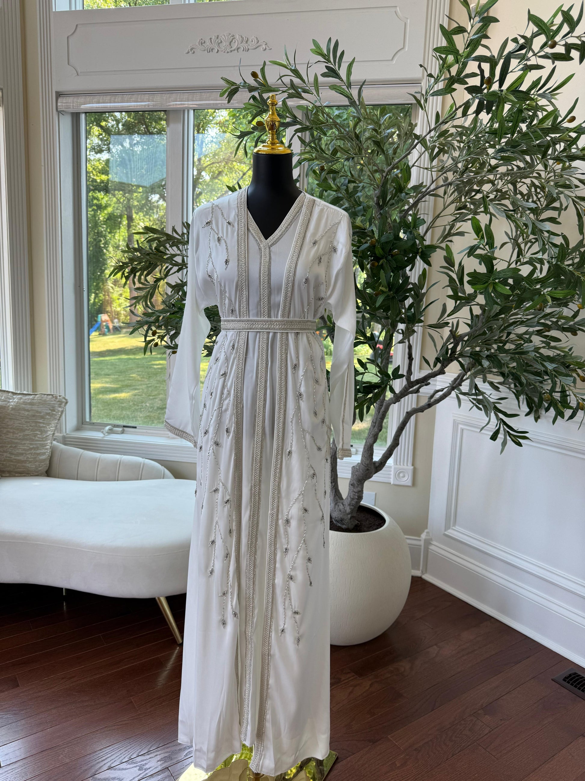 Floral White Grace Kuftan