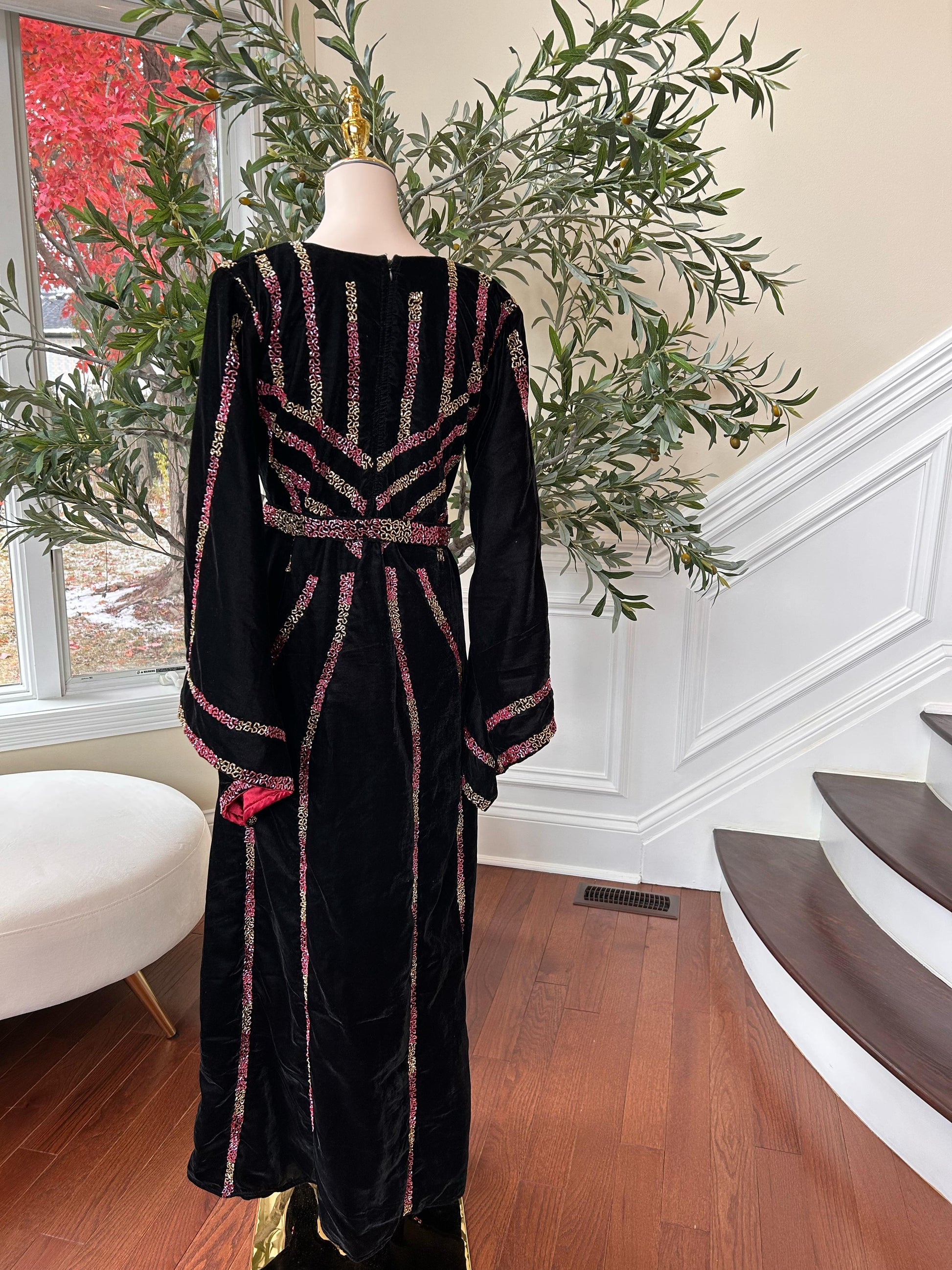 Black Velvet Beaded Stone Thobe