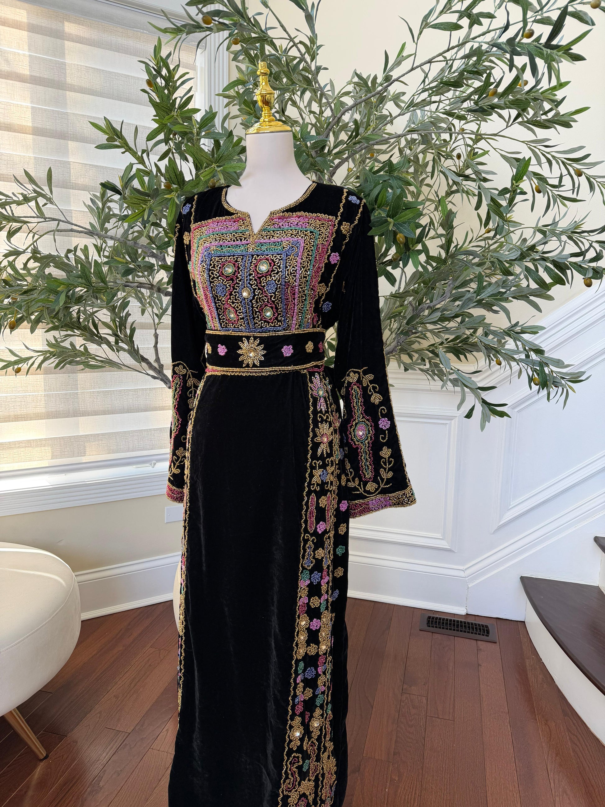 Black Velvet Stone Thobe