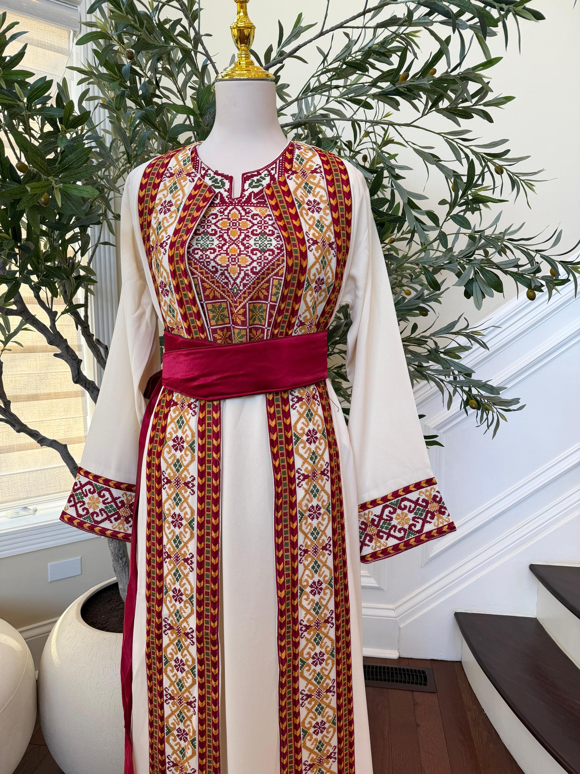 White Embroidery Tatreez Two Piece Thobe