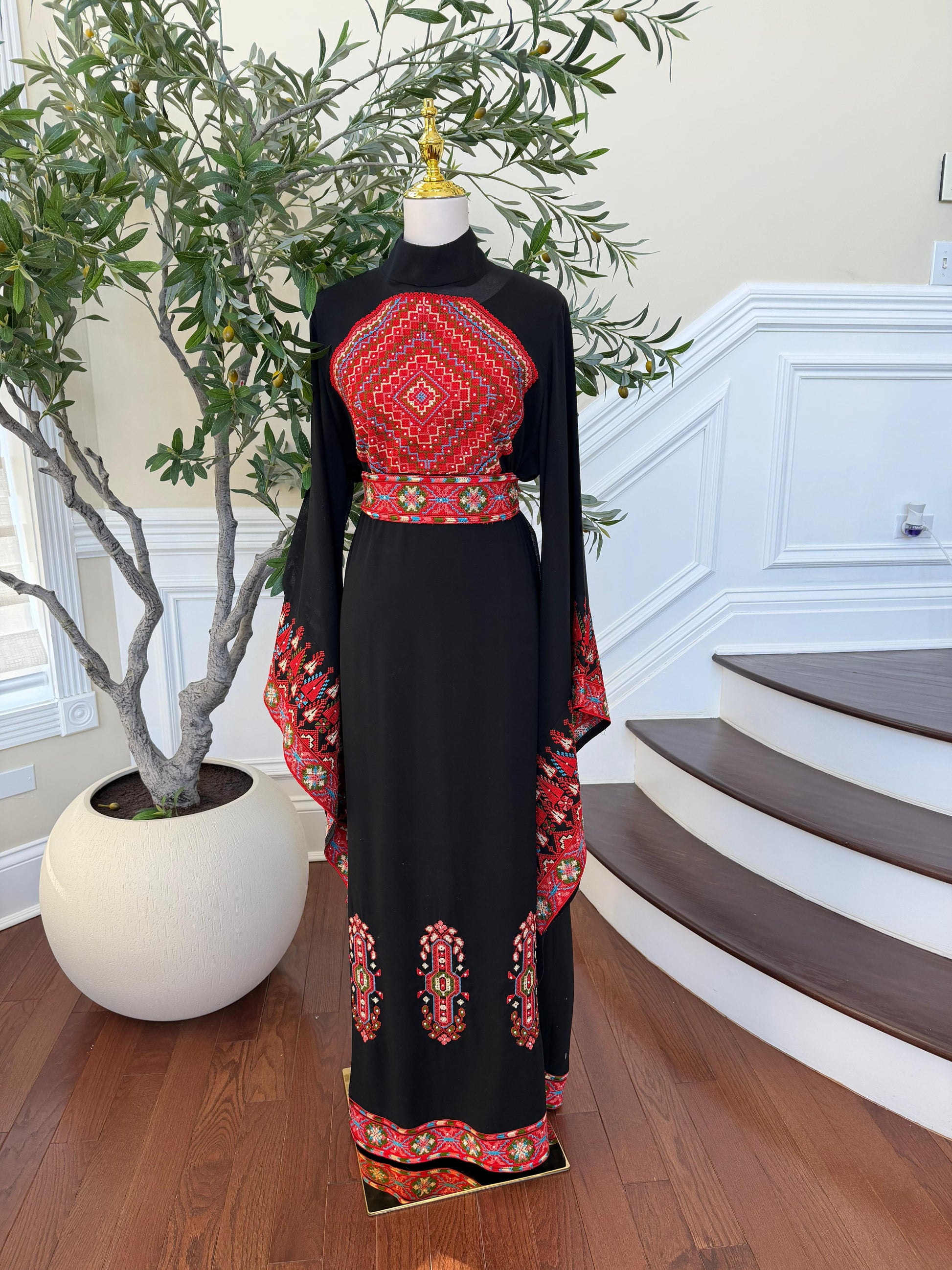 Embroidery Tatreez Red Thobe