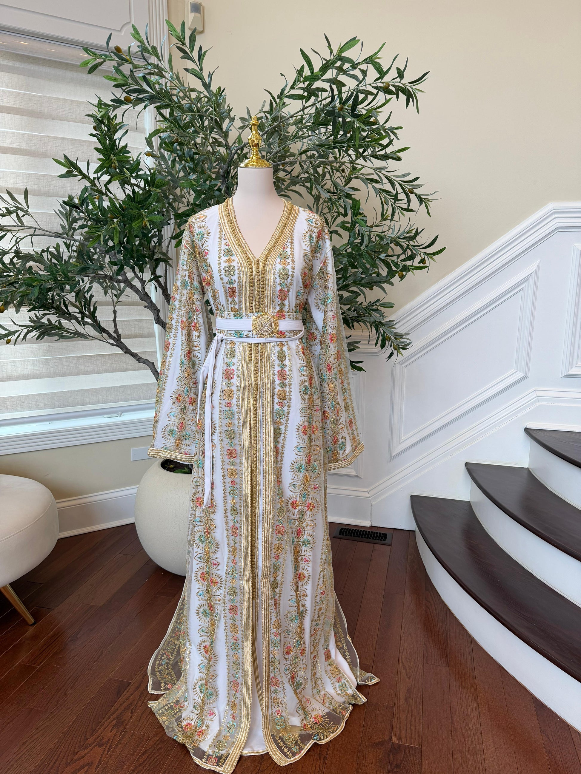 White Embroidery Royale Kuftan