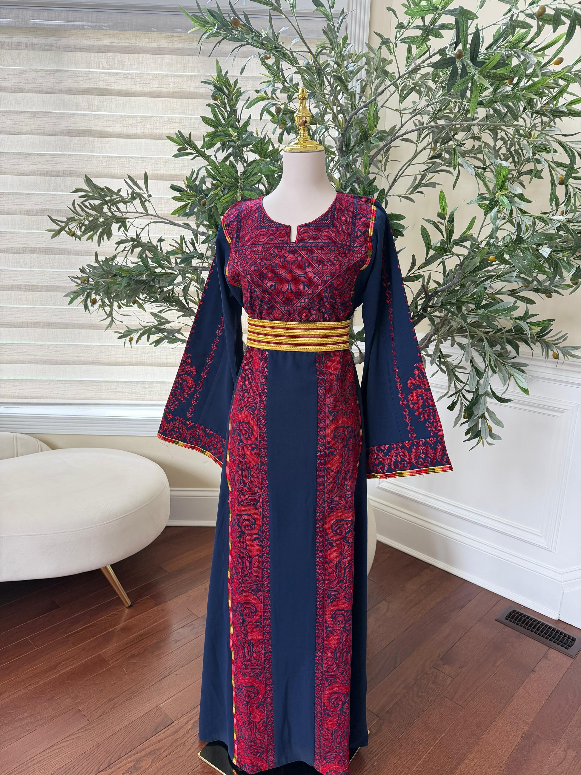 Navy Blue Embroidery Tatreez Thobe