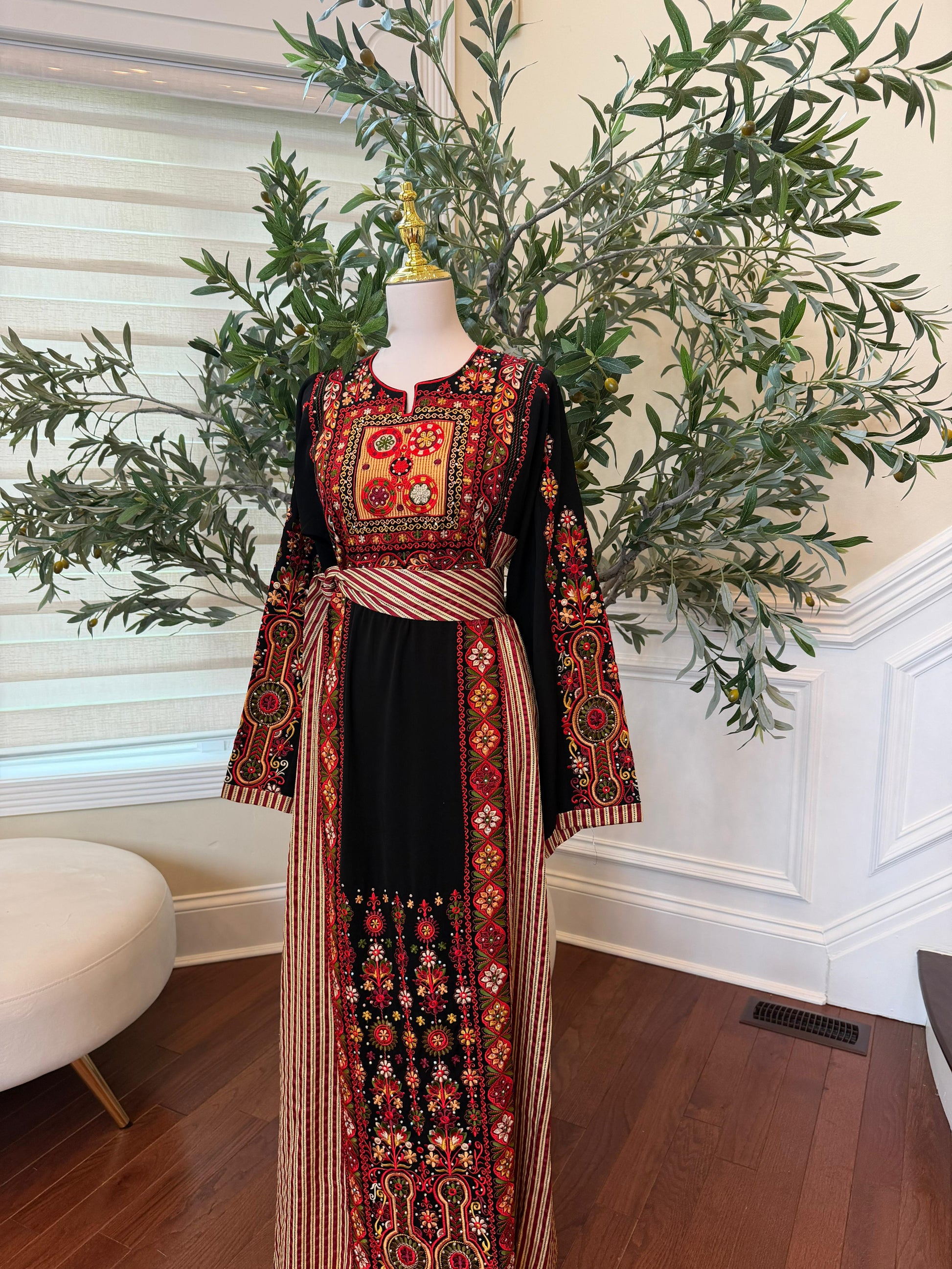 Black Embroidery Tatreez Red Thobe