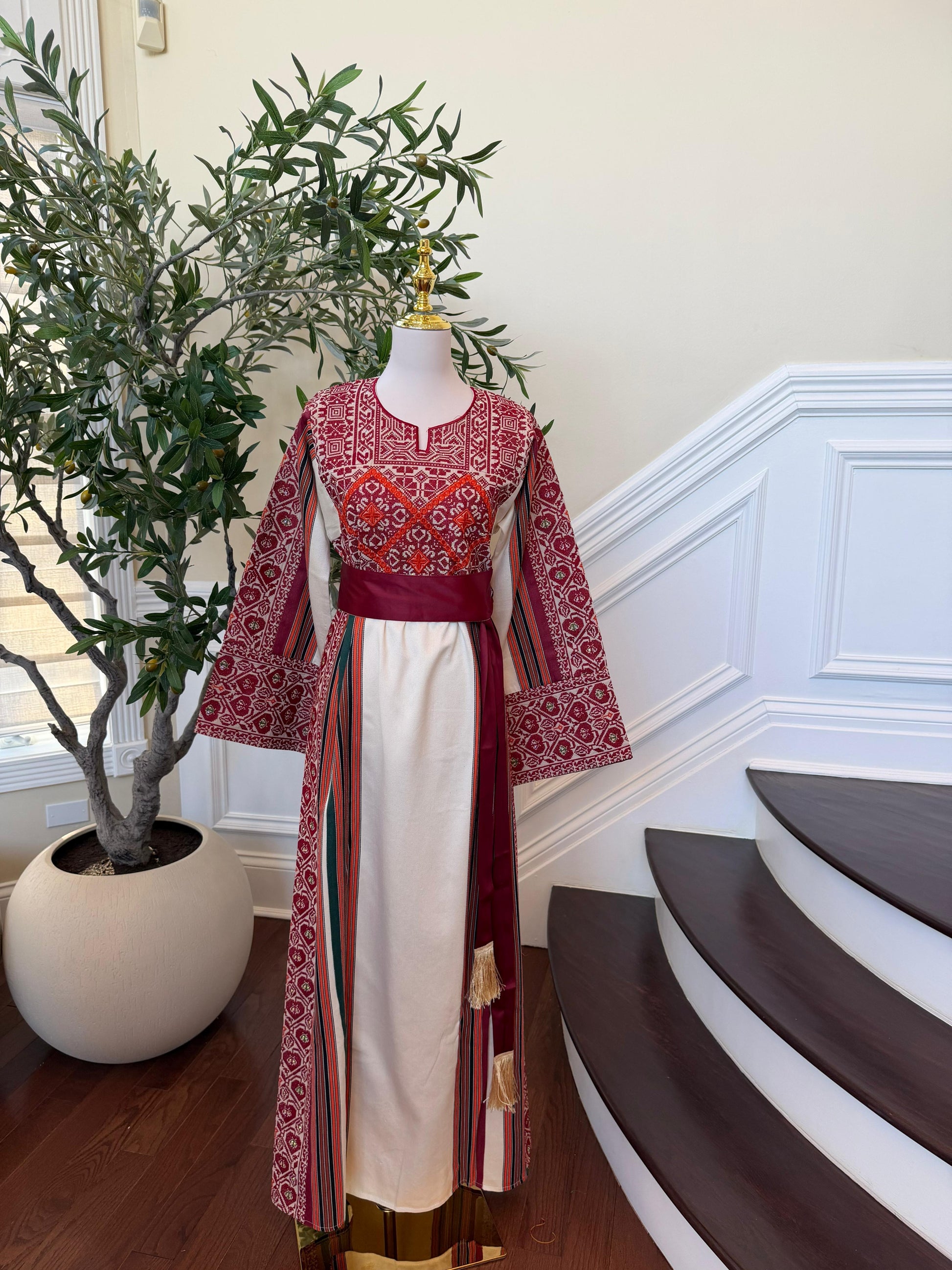 Cream Embroidery Tatreez Red Thobe