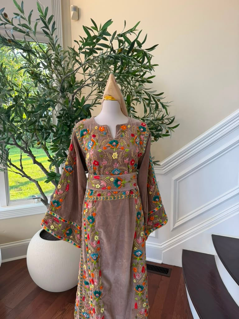 Tan Embroidery Beaded Stone Thobe