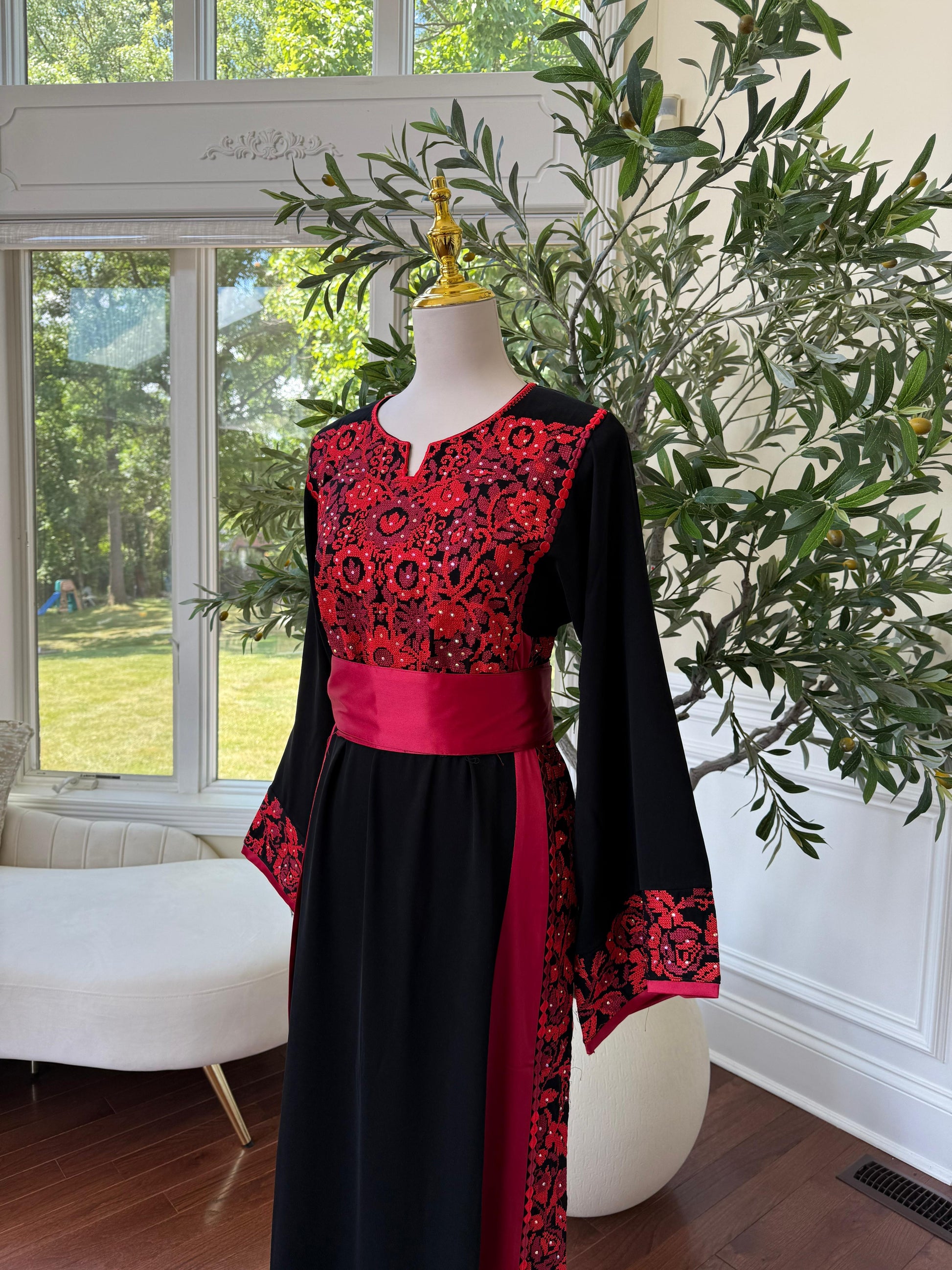Red Tatreez Embroidery Thobe