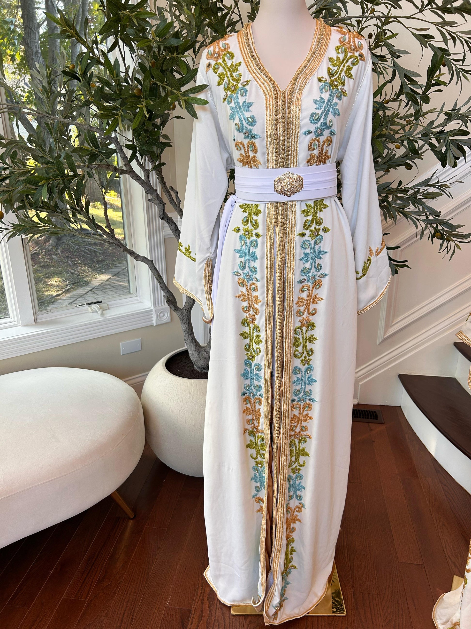 White Royale Beaded Embellished Kuftan
