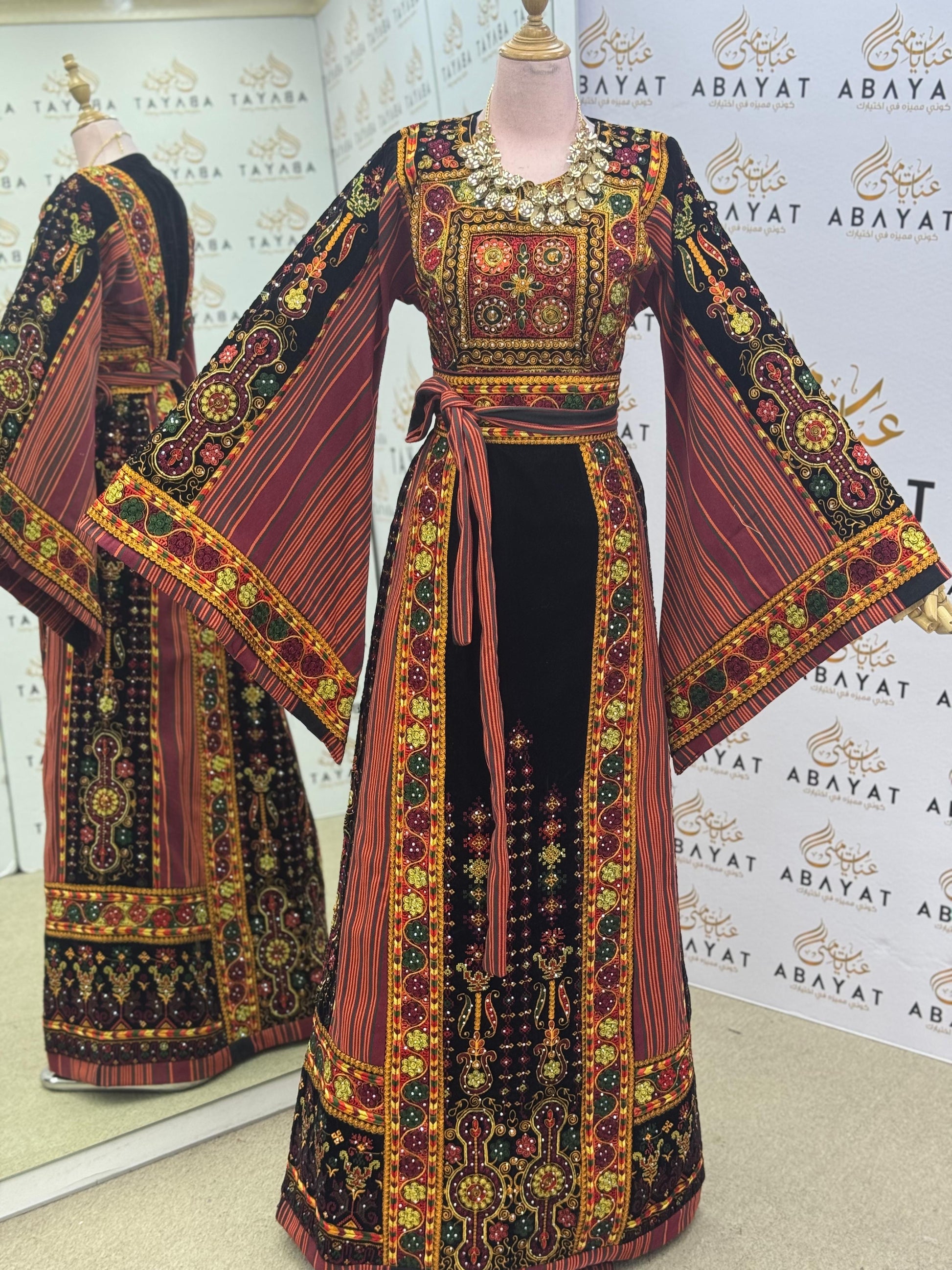 Premium Palestinian Malakah Velvet Thobe – Black & Burgundy Embroidery