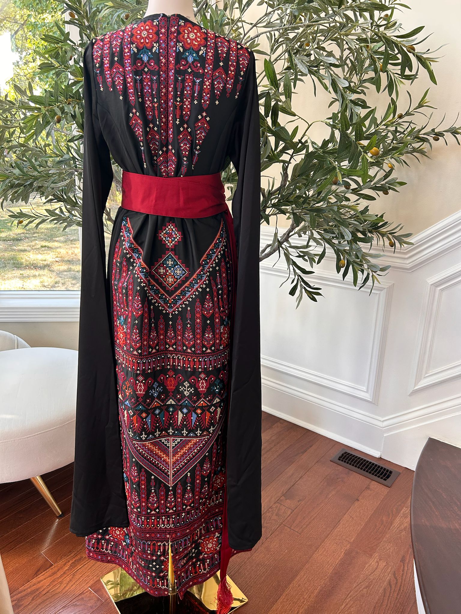 Black Embroidery Red Tatreez Thobe Dress
