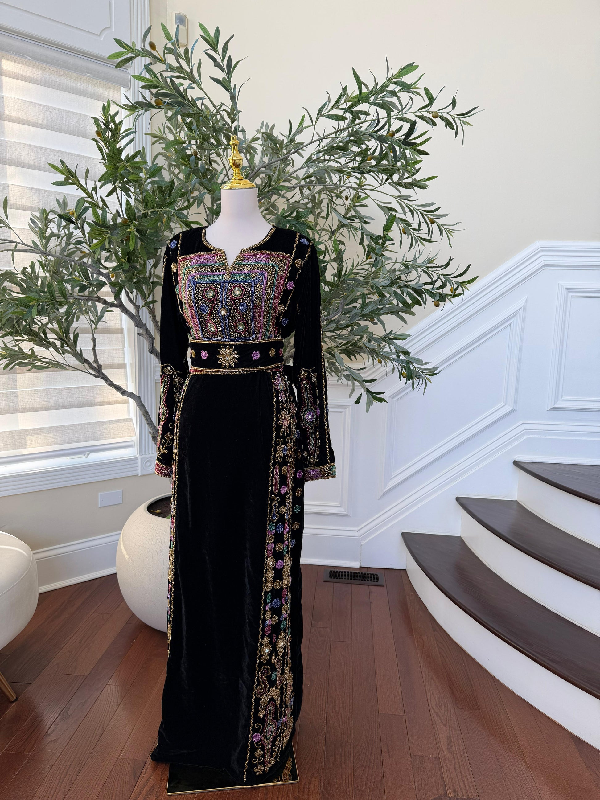 Black Velvet Stone Thobe