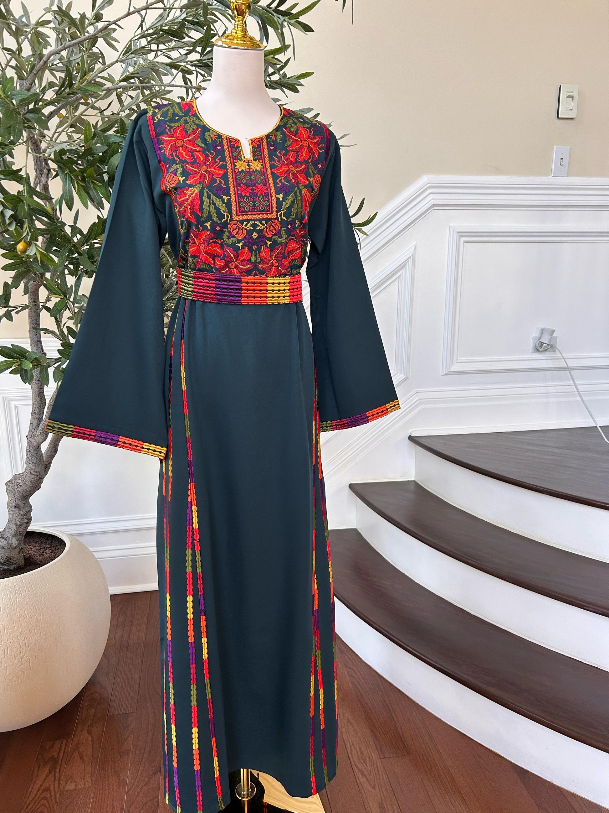 Emerald Green Embroidery Tatreez Thobe