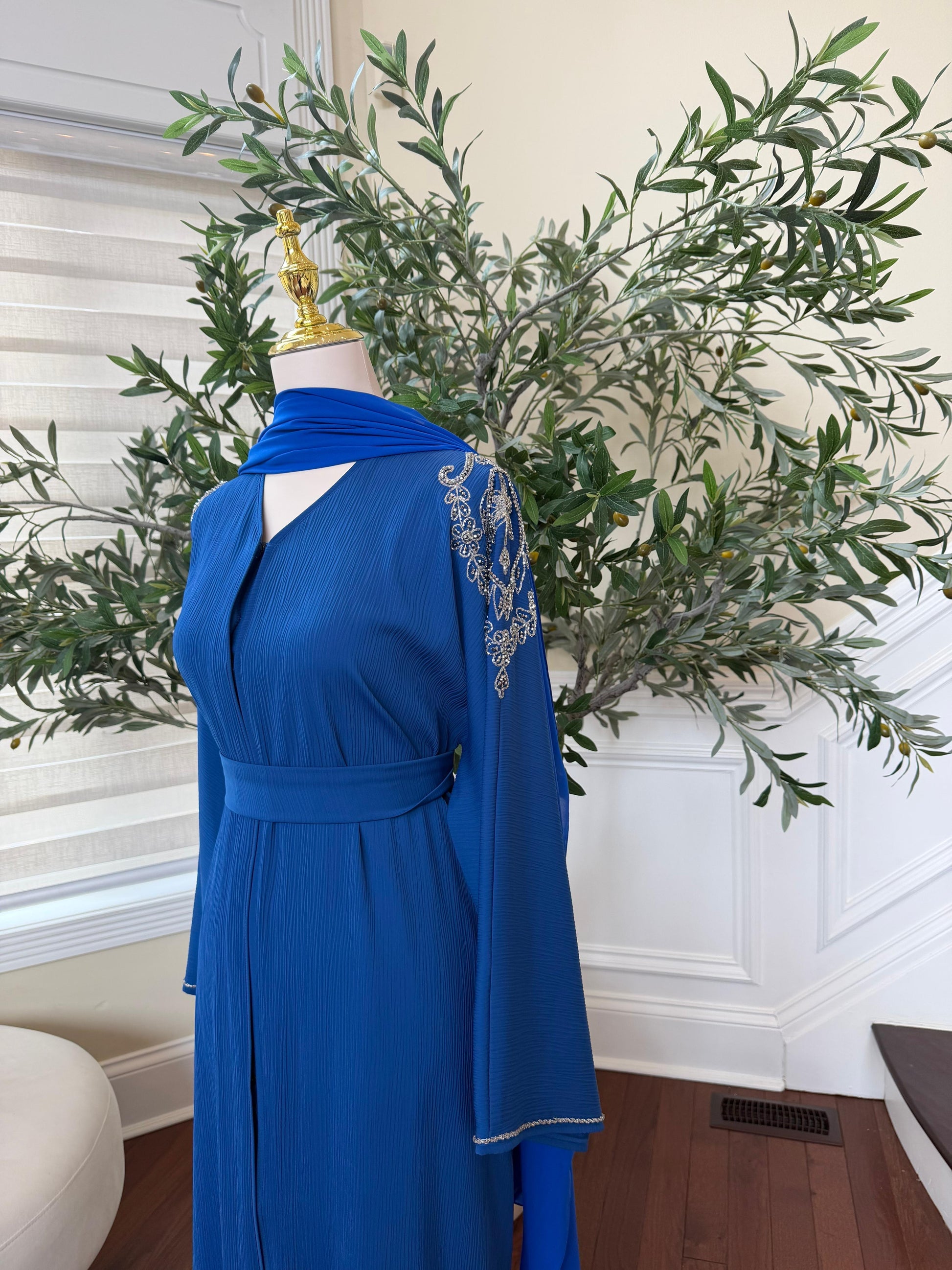 Blue Sleeve Charm Essence Abaya