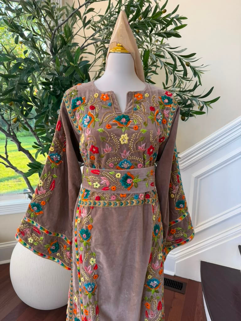 Tan Embroidery Beaded Stone Thobe