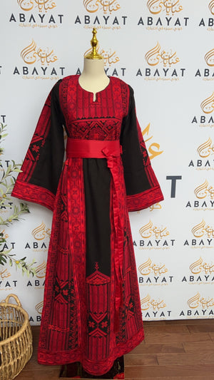 Black/Red Palstainen EmbroideryTraditional