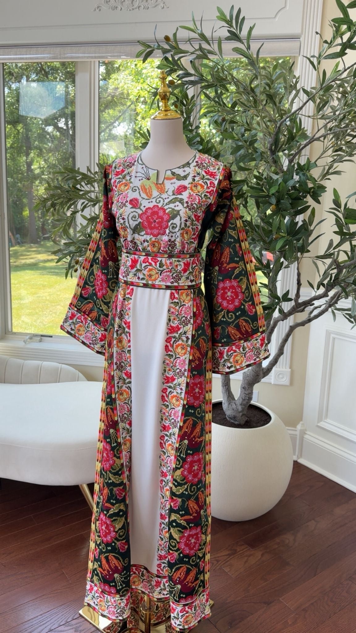 Embroidery Tatreez Floral Thobe /A