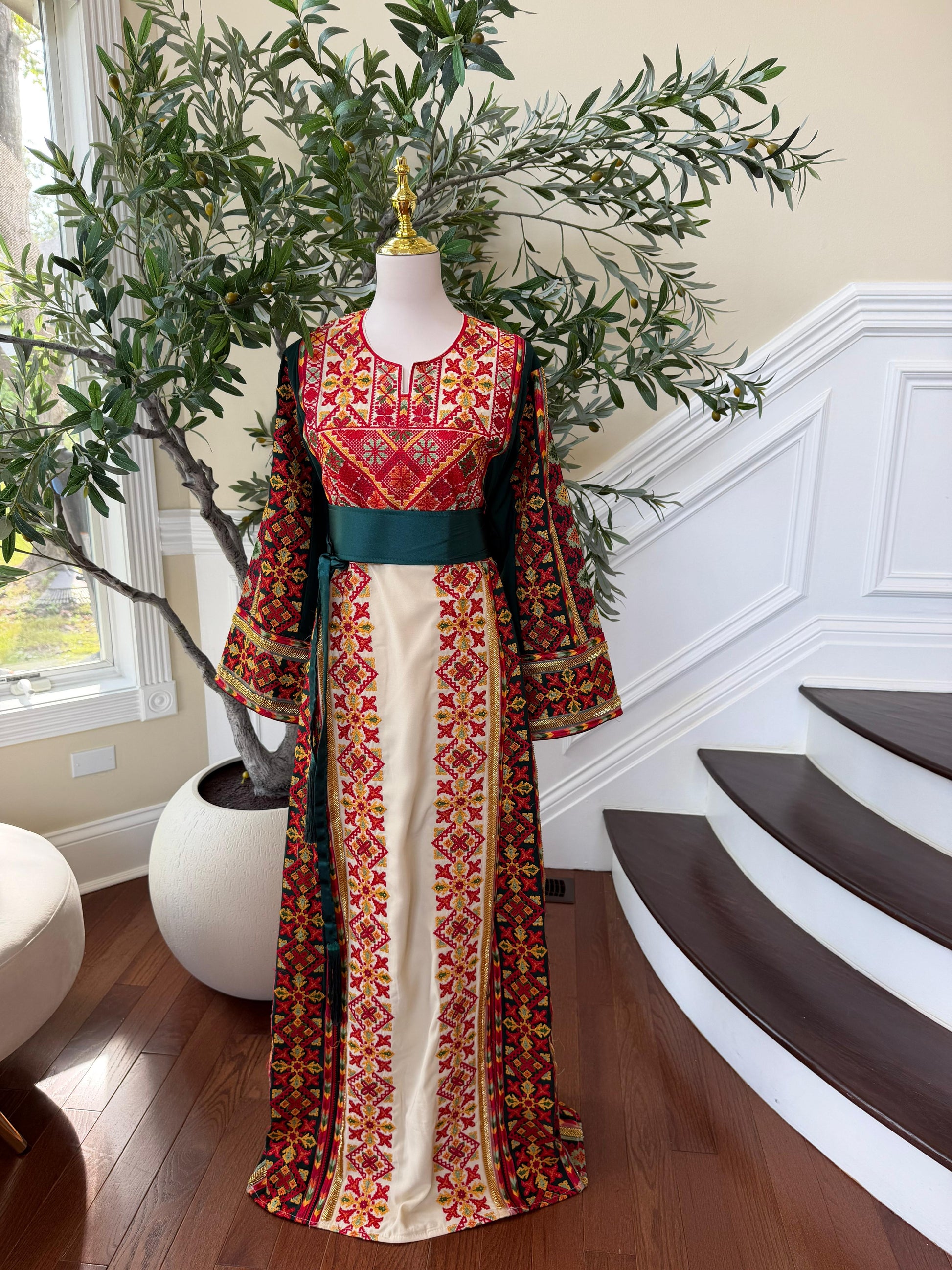 Cream Embroidery Tatreez Green Sabal Kharaz Thobe