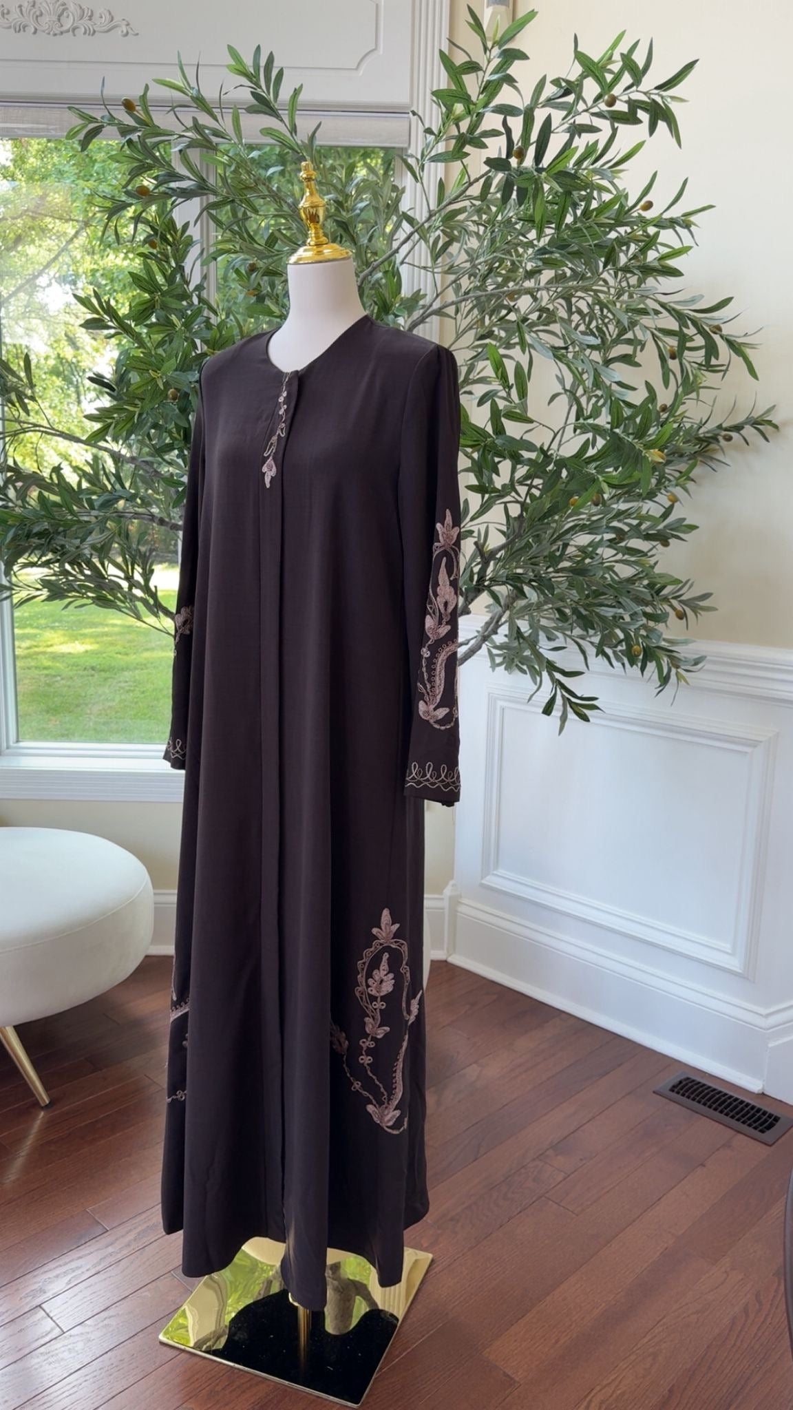 Espresso Brown Embroidered Abaya – Rose Vine Detail