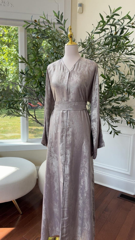 Silver Lavender Glow Abaya