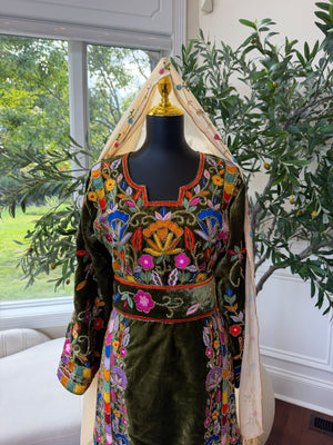 Elegant Olive Green Velvet Thobe with Vibrant Floral Embroidery