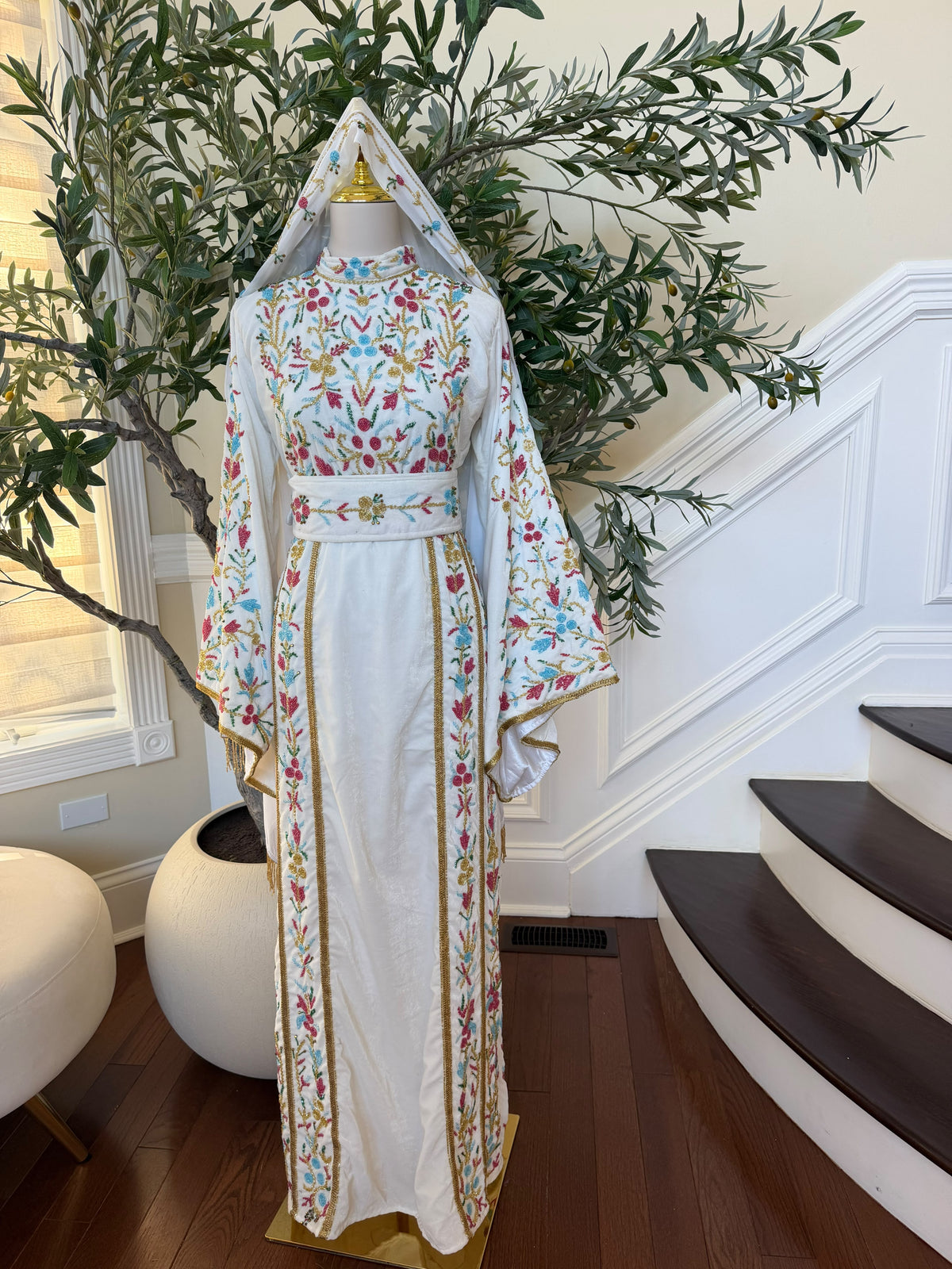 Elegant White Floral Embroidered Palestinian Thobe with Gold Detailing(scarf not included)