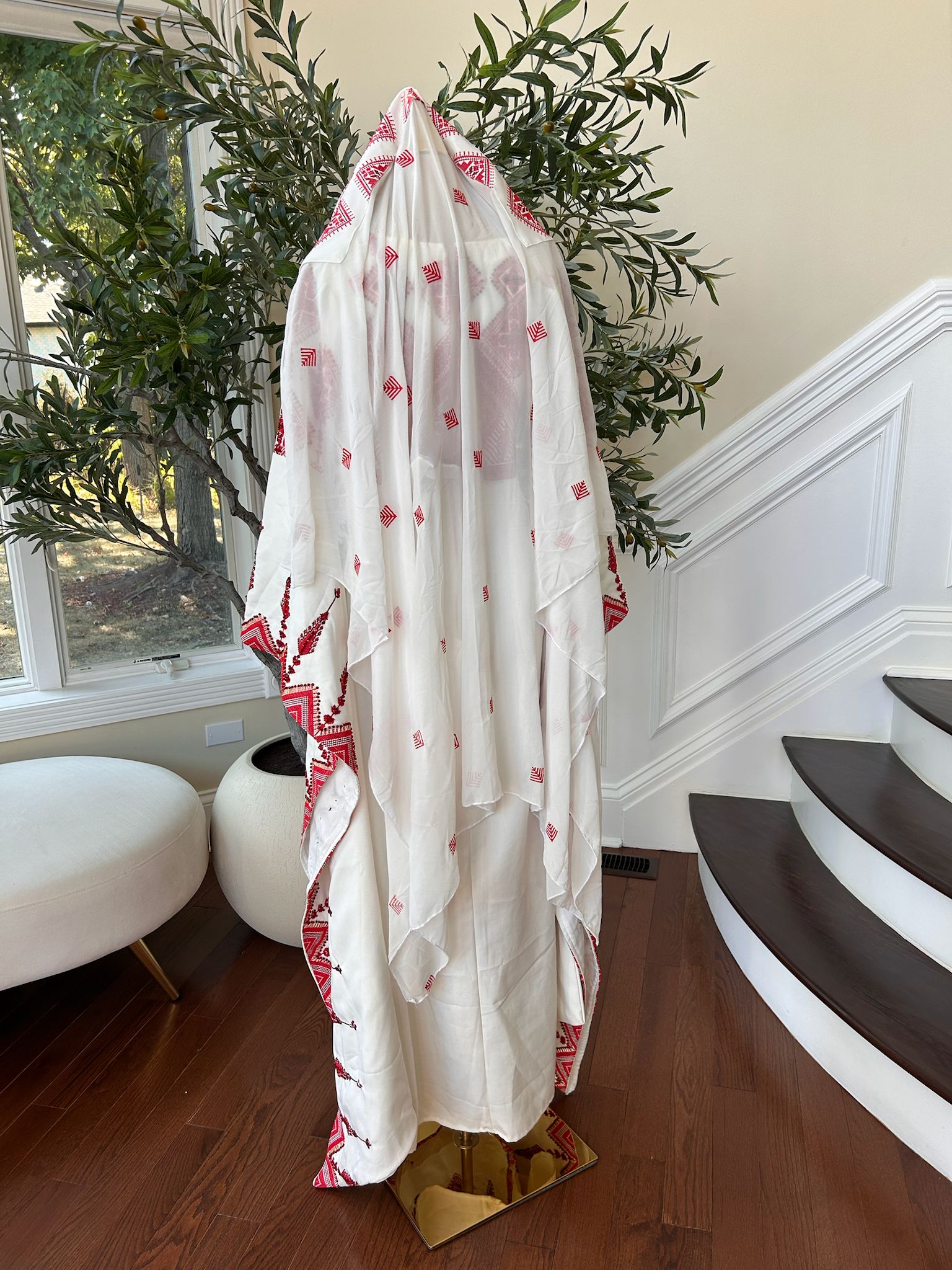 White Elegance Red Tatreez Thobe Dress / Khirka Shal included