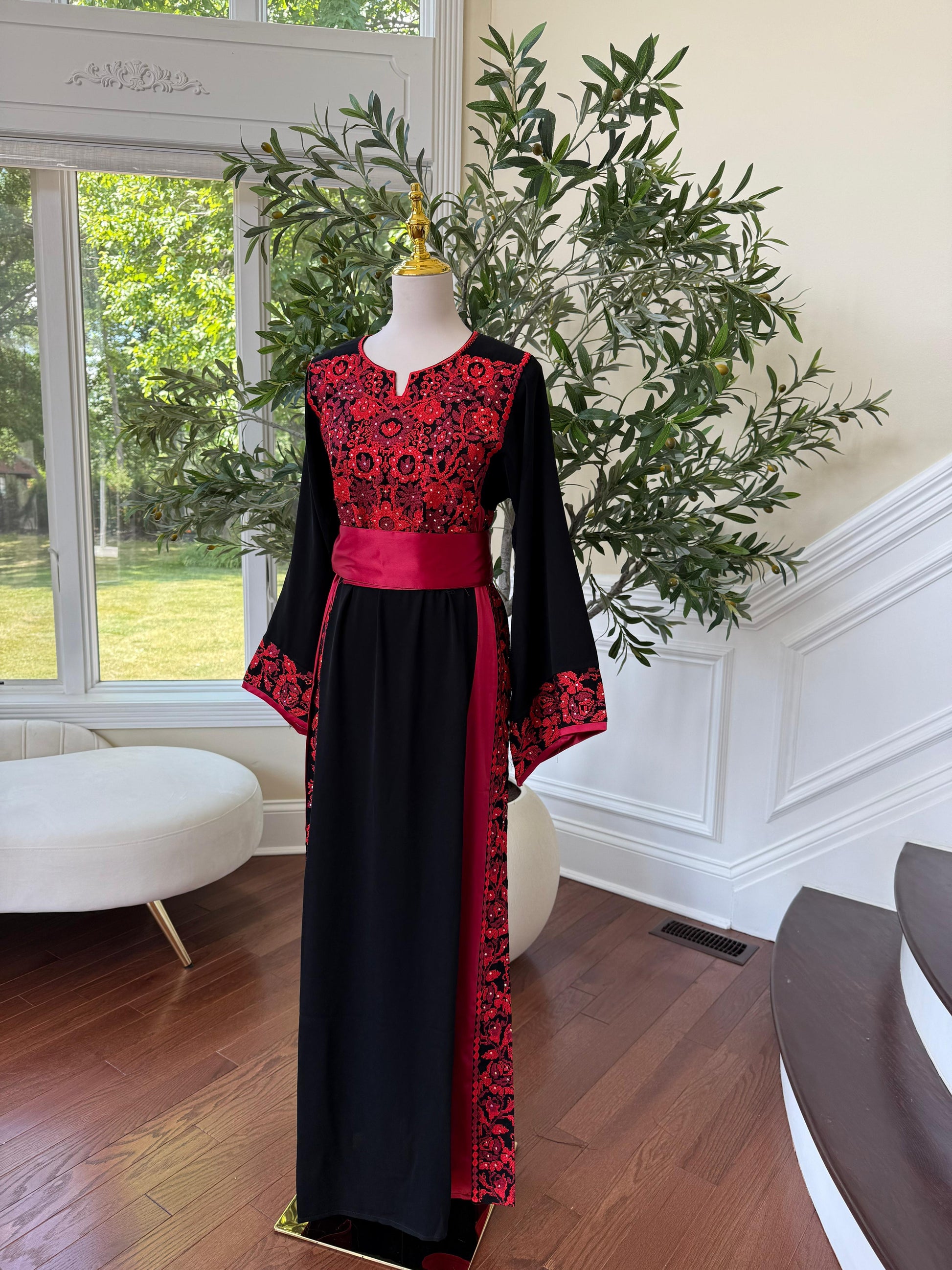 Red Tatreez Embroidery Thobe
