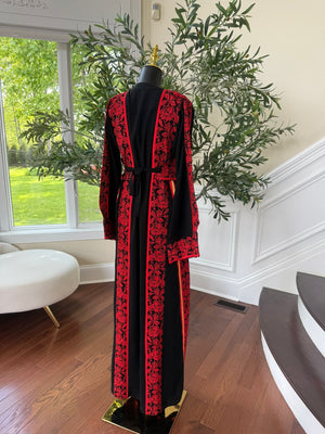 Elegant Red Tatreez Thobe / A
