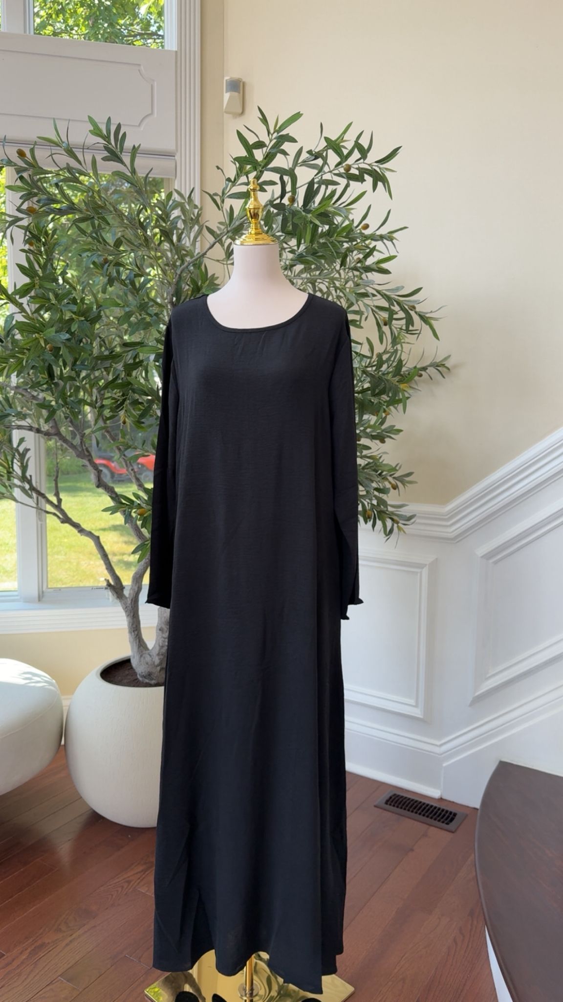 Black Two-Piece Abaya with Elegant Embellished Detailing