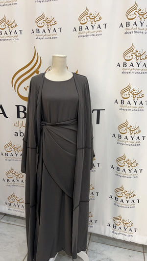 Timeless Elegance: Solid Color Abaya with Edgy Open Design