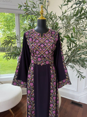 Elegant Purple Tatreez Thobe