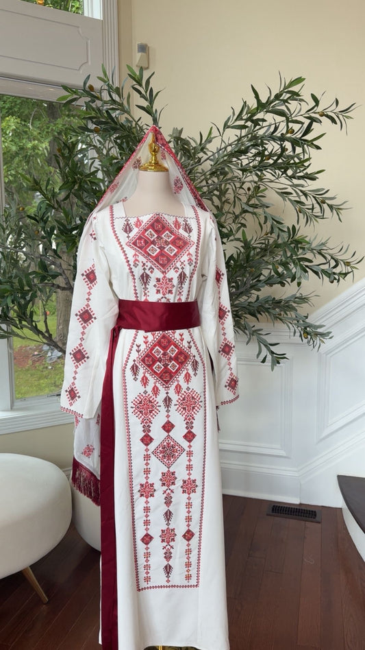 Red Tatreez Elegance White Thobe