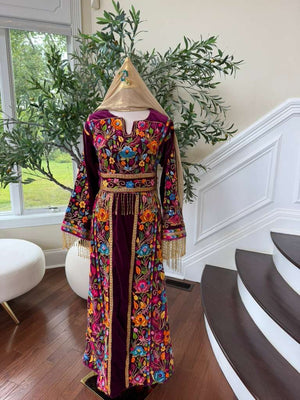 Pink Floral Handmade Stone Elegance Thobe تطريز يدوي قطبه برزيلي