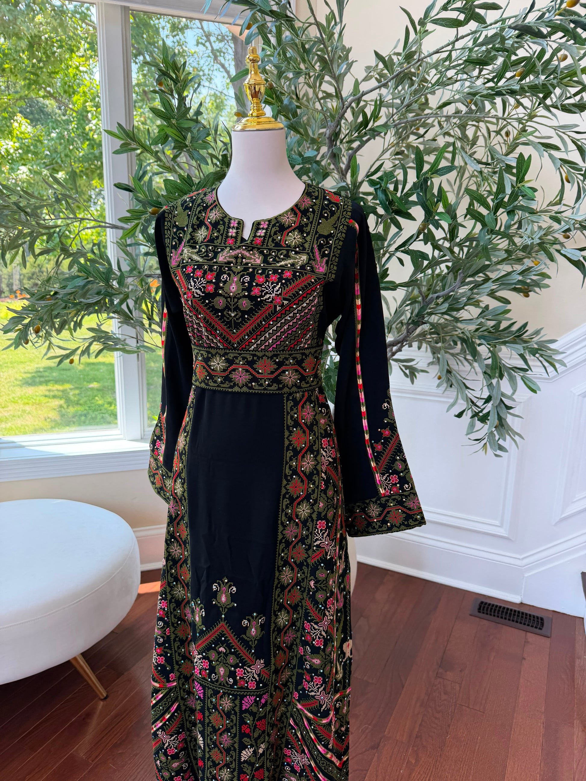 Black Beaded Elegance Traditional Thobe