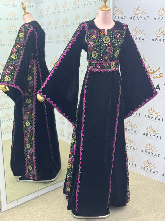 Black Velvet Tatreez Thobe – Fuchsia & Gold Floral Embroidery