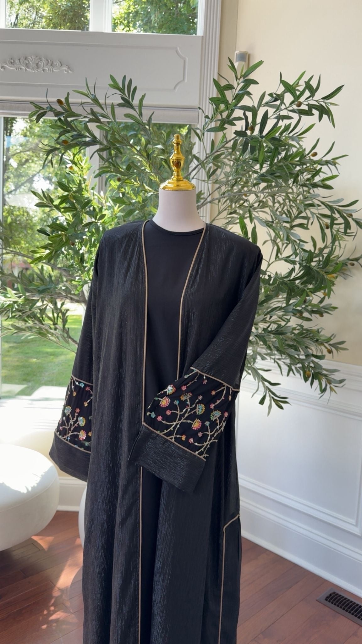 Midnight Bloom Abaya – Elegant with Embroidered Charm