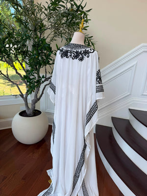 White Elegance Detail Kuftan