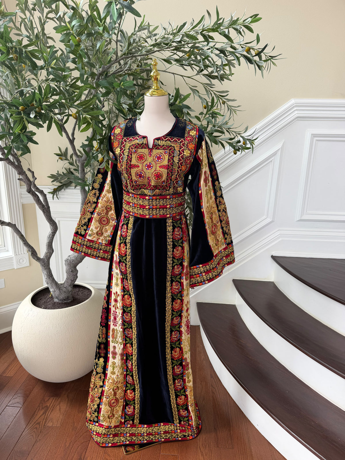Navy Blue Embroidery Tatreez Thobe