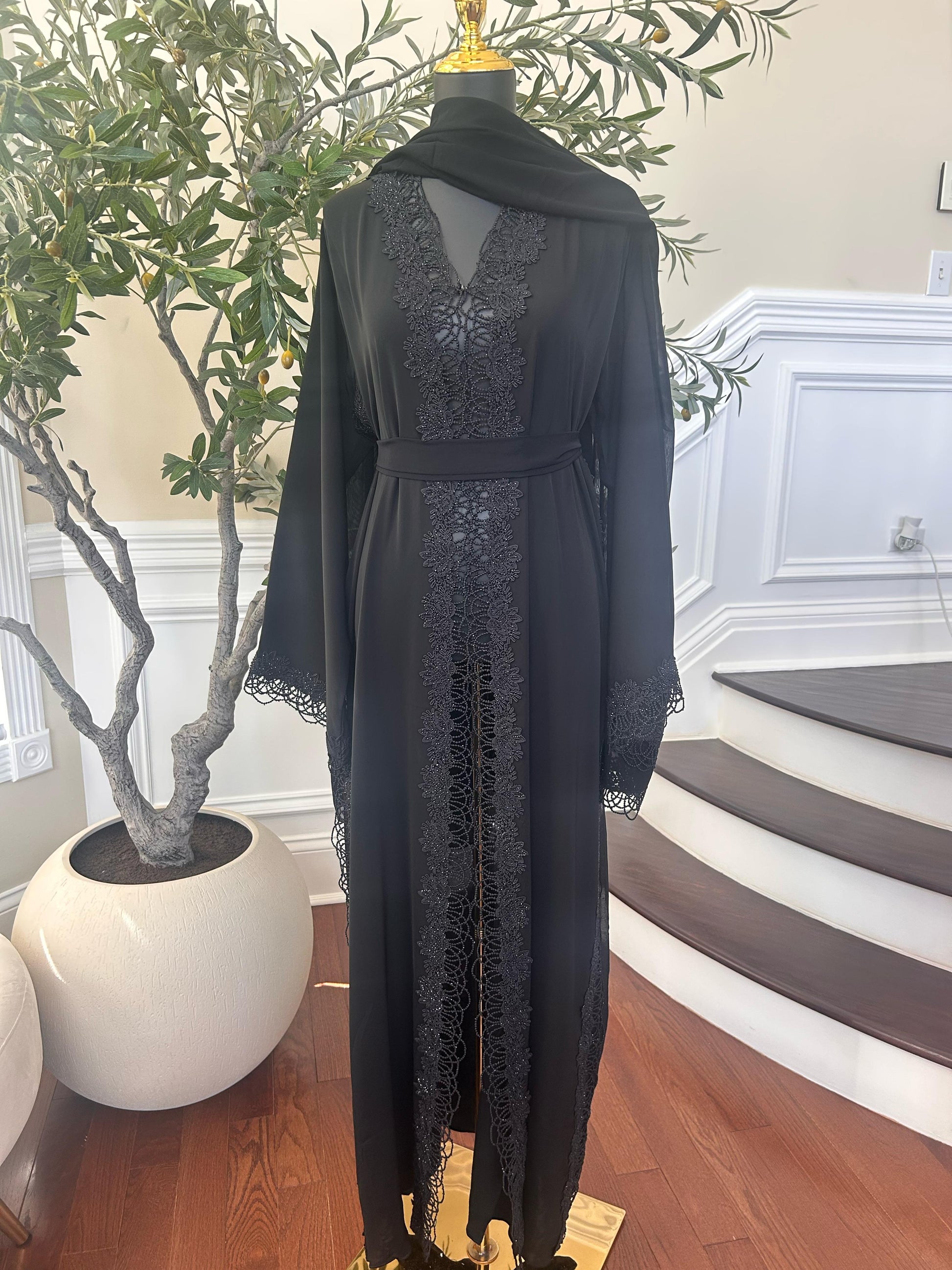 Black Elegance Charm Design Beaded Abaya