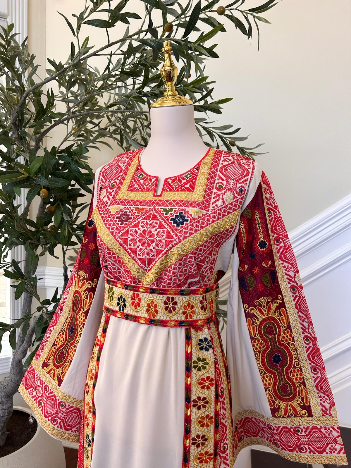 Cream Embroidery Tatreez Thobe