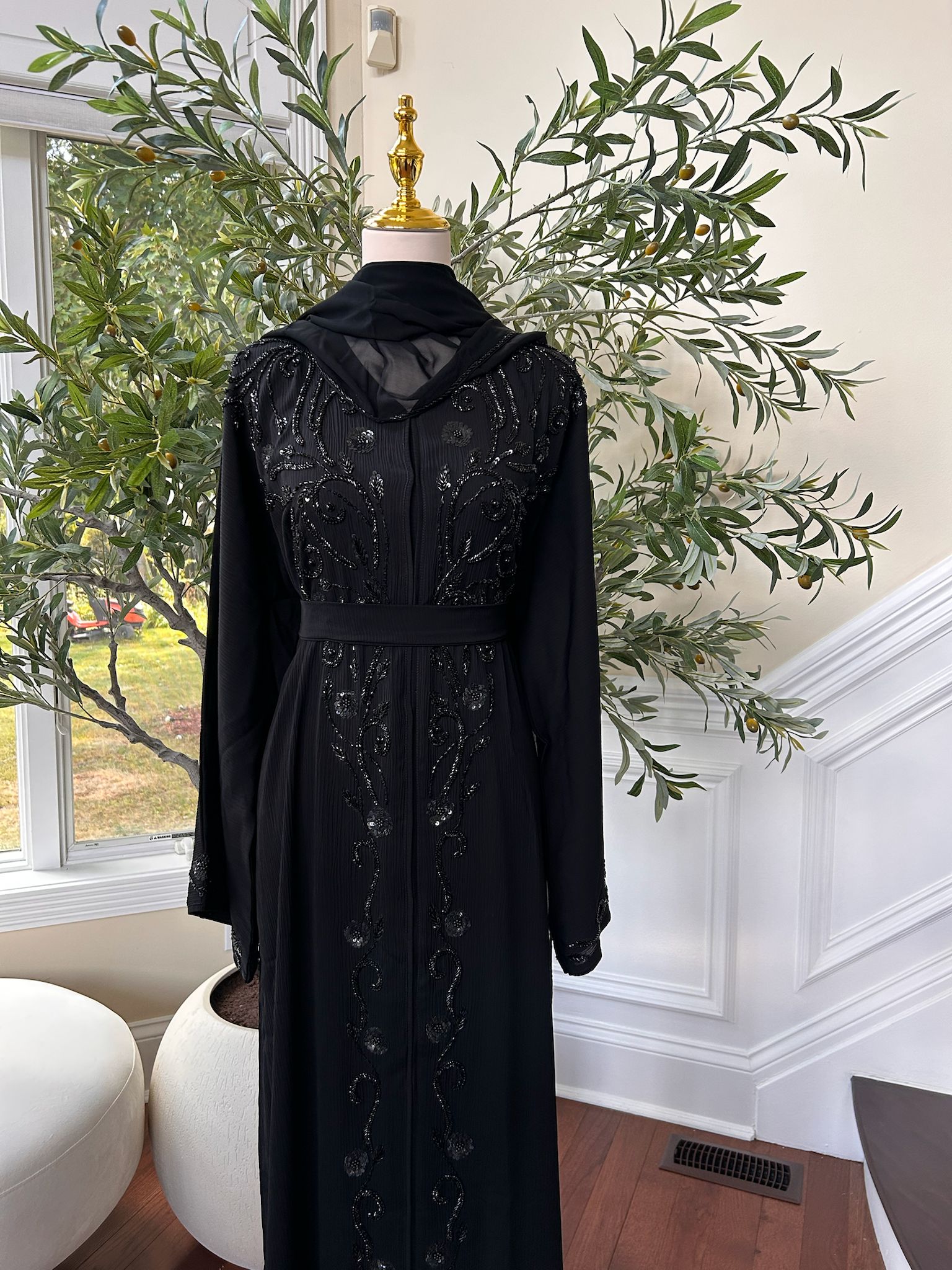 Black Floral Charm Abaya