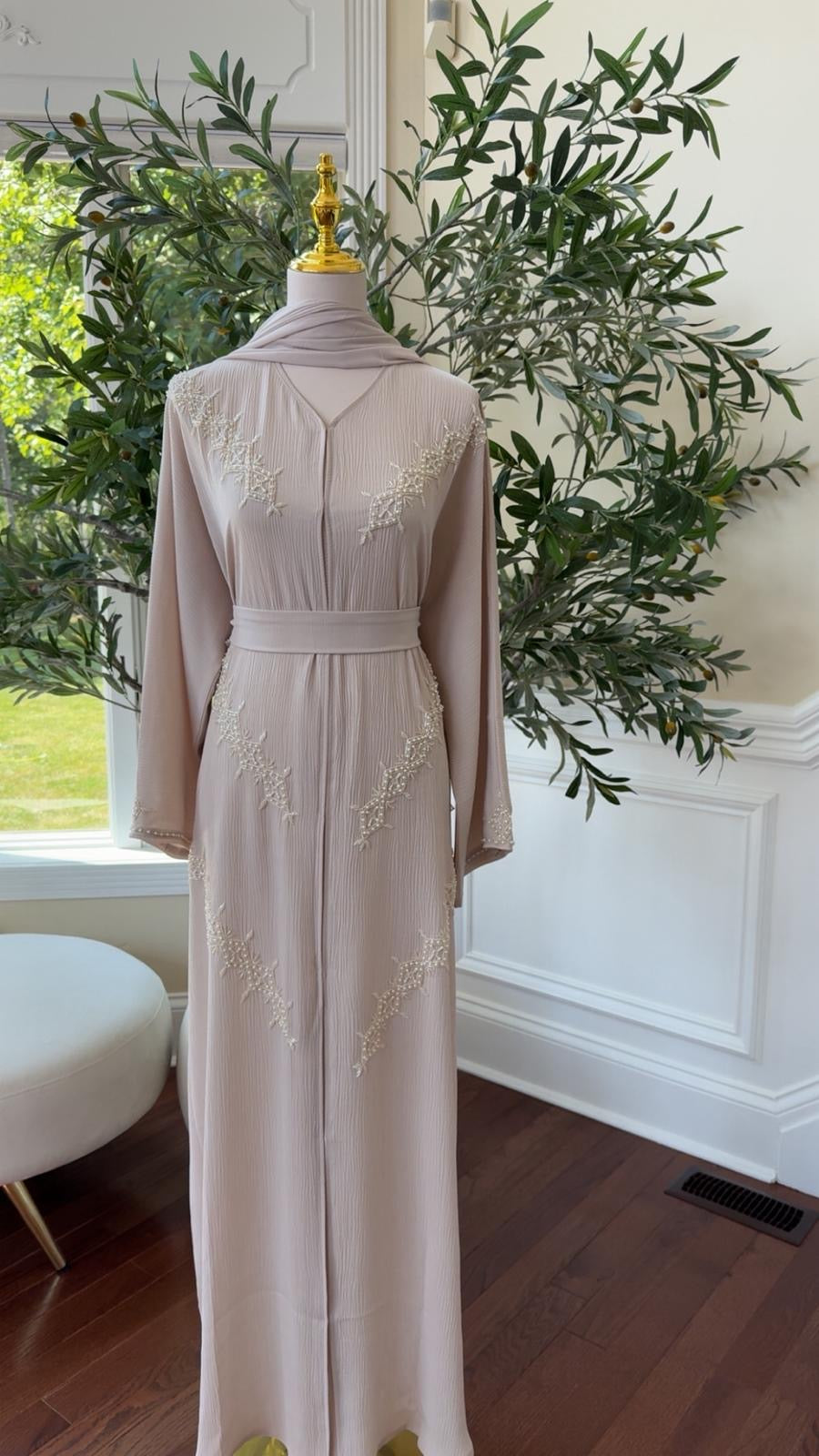 Cream Luxury Vine Abaya