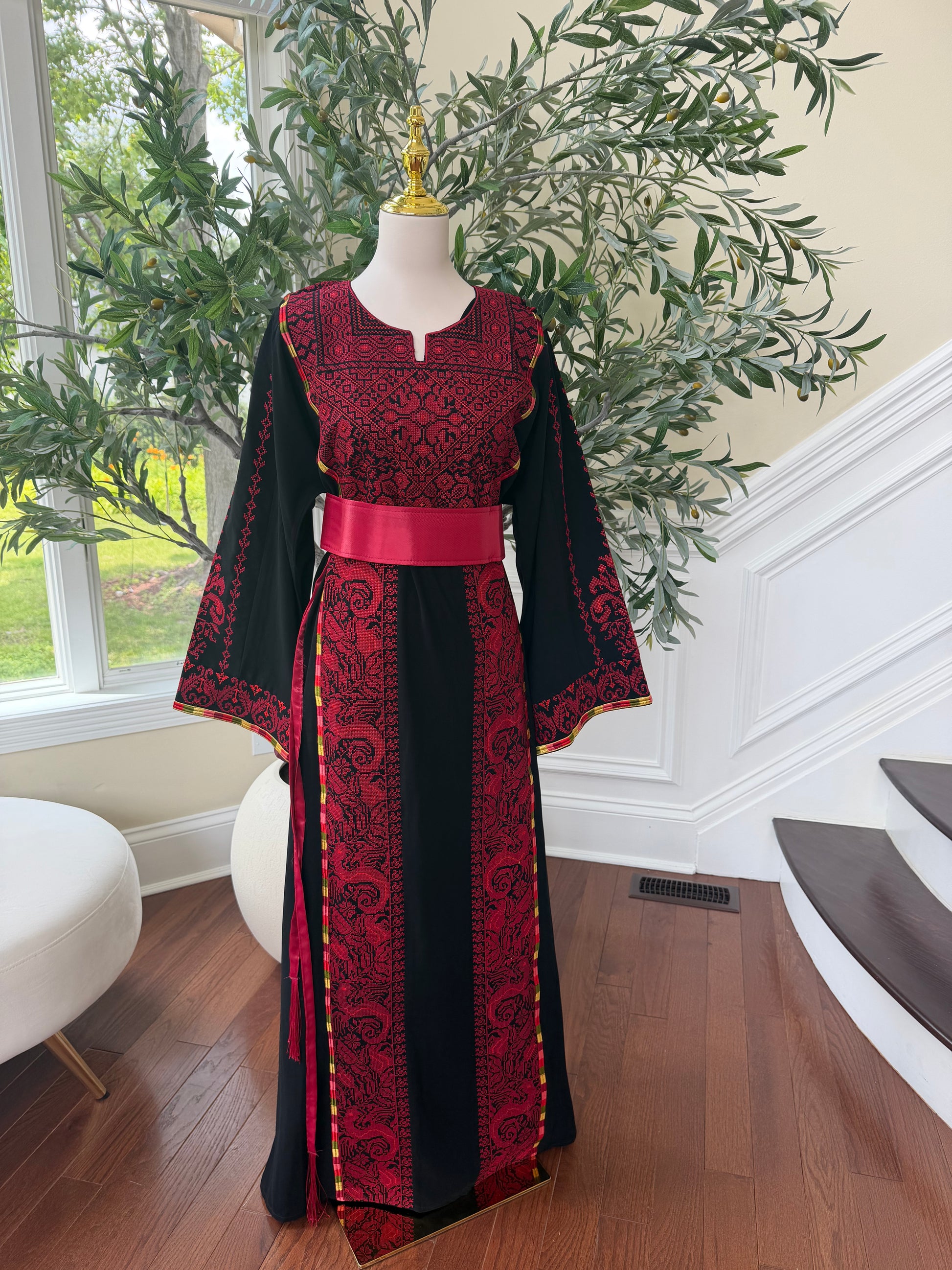 Traditional Tatreez Red Embroidery Thobe
