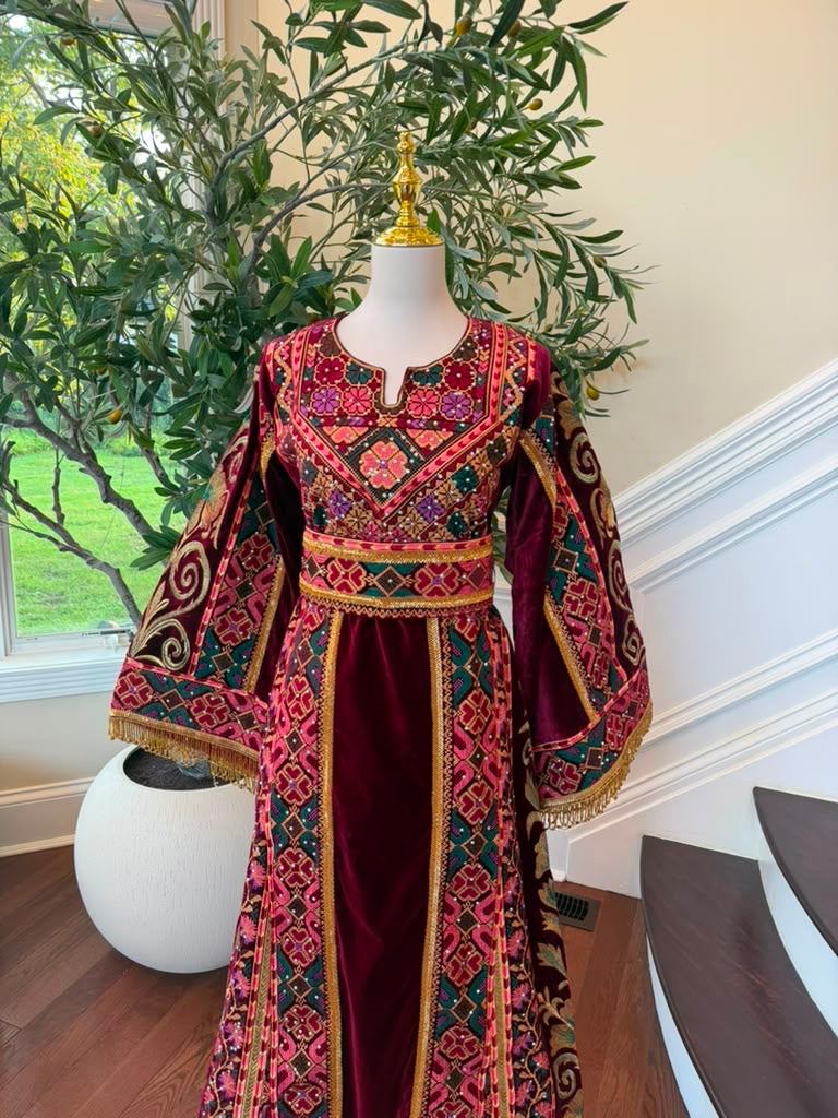 Burgundy Embroidery Tatreez Elegance Thobe