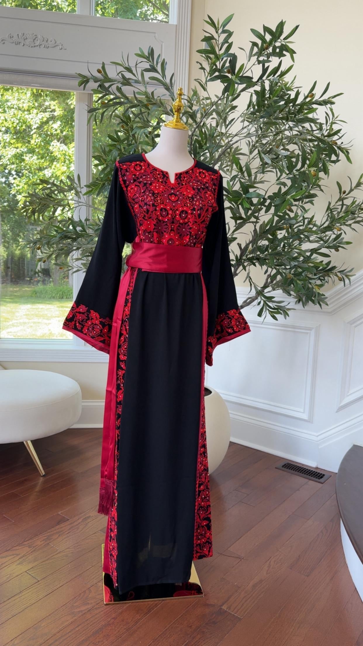 Red Tatreez Embroidery Thobe