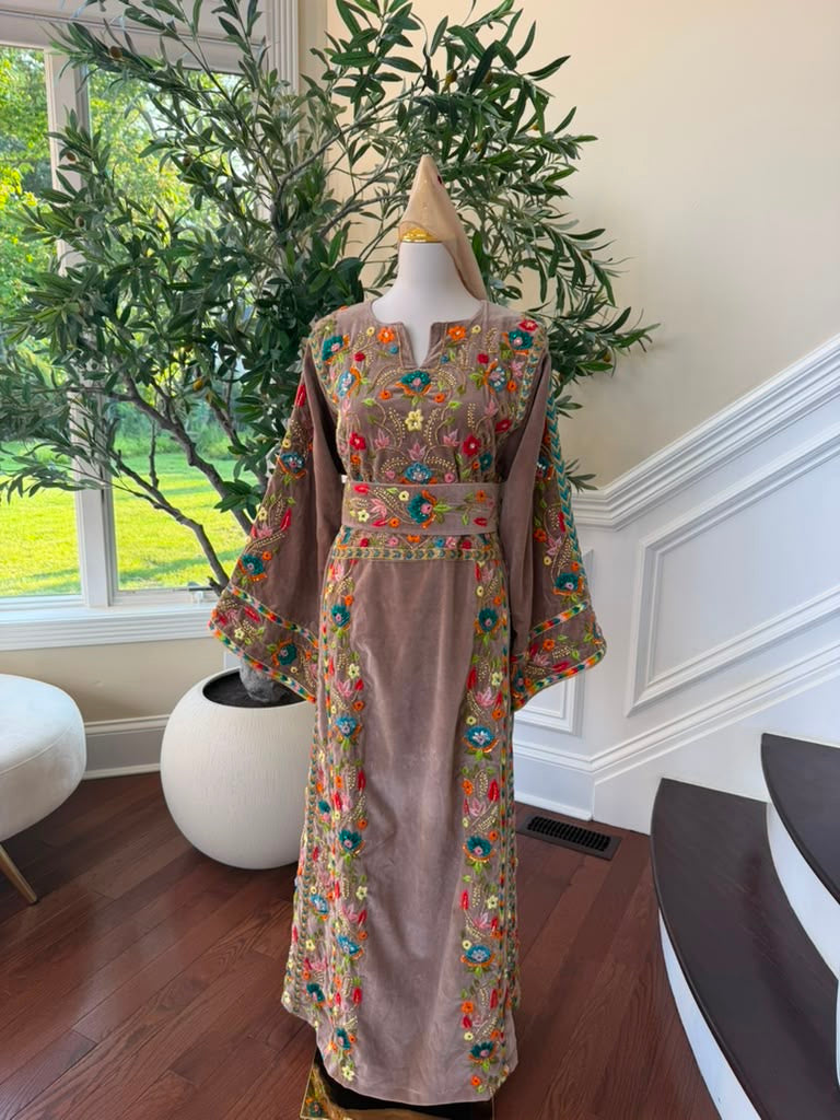 Tan Embroidery Beaded Stone Thobe
