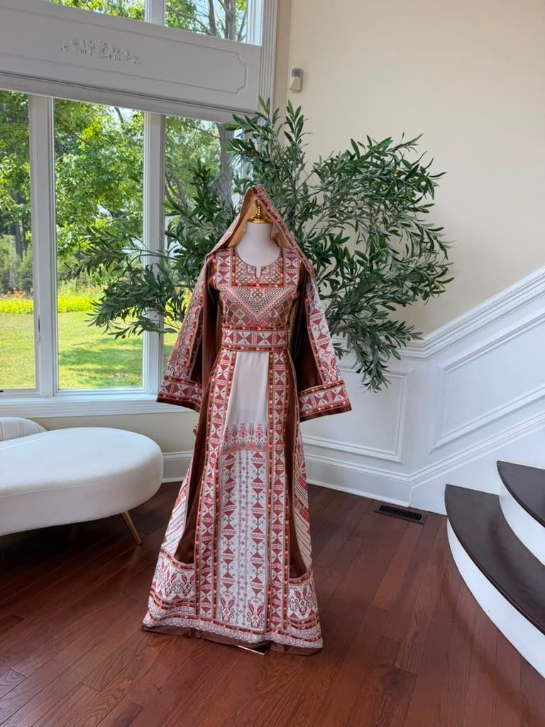 Traditional Elegance Embroidery Thobe
