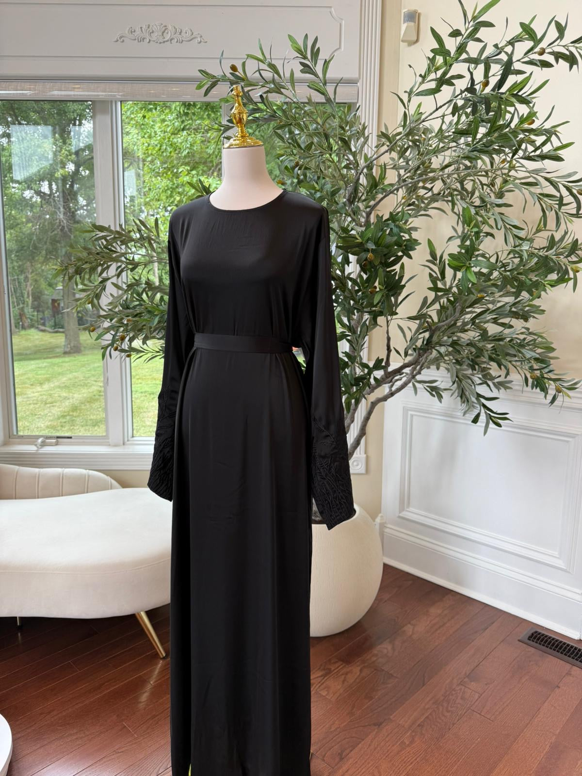 Black Floral Sleeve Abaya